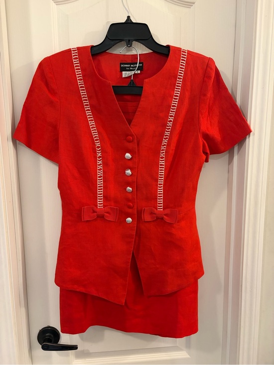 Donna Morgan for Maggie Dresses & Skirts - Donna Morgan Vintage Vibrant Red Skirt Set with Bow Accents